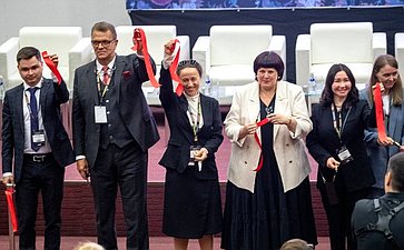 Открытие 18-й Международной общеотраслевой выставки текстильной и легкой промышленности «Интерткань-2205. Осень»