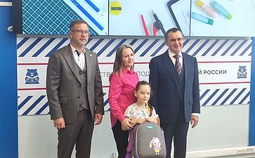 Николай Федоров принял участие во Всероссийской благотворительной акции «Собери ребенка в школу»