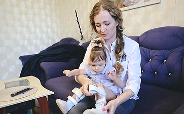 Маргарита Павлова предложила губернатору Челябинской области Алексею Текслеру рассмотреть вопрос о введении в специализированных детских учреждениях региона должности ассистента для детей-инвалидов