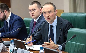 Совещание Комитета СФ по федеративному устройству, региональной политике, МСУ и делам Севера совместно с Советом по вопросам развития Дальнего Востока, Арктики и Антарктики при СФ и Комитетом Совета Федерации по экономической политике
