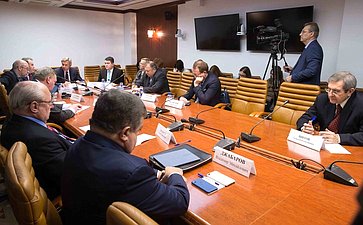 Алексей Пушков провел заседание Комиссии на тему «Атаки и давление на российские СМИ в США и возможные шаги российской стороны»
