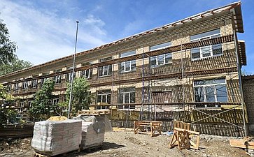 Ольга Бас посетили Белореченскую среднюю школу ЛНР