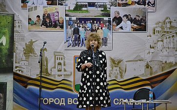 Нина Куликовских приняла участие в торжественном открытии регионального этапа Всероссийской акции «Вахта Памяти – 2023» в Смоленской области
