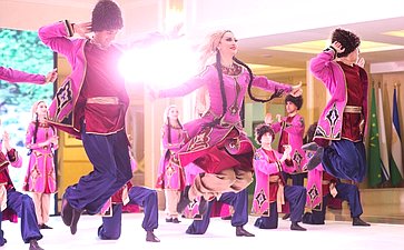 Выступление в Совете Федерации Государственного академического заслуженного ансамбля танца Дагестана «Лезгинка»