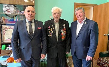 Валерий Семенов поздравил ветеранов Великой Отечественной войны с предстоящим Днем Победы