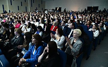 Владимир Городецкий принял участие в церемонии награждения победителей региональных этапов всероссийских педагогических конкурсов