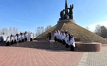 Николай Владимиров месте с жителями города Чебоксары почтил память тех, кто погиб в концертном комплексе «Крокус сити холл» 22 марта 2024 года