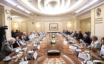Встреча Председателя Совета Федерации Валентины Матвиенко с делегацией общества «Жители блокадного Ленинграда» Санкт-Петербурга