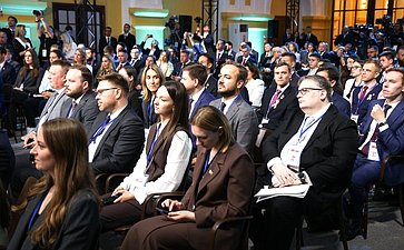Встреча Председателя СФ Валентины Матвиенко и Председателя Совета Республики Национального собрания Республики Беларусь Натальи Кочановой с представителями молодежи России и Беларуси