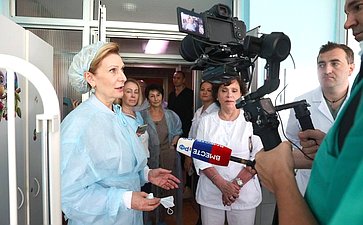 Заместитель Председателя Совета Федерации Инна Святенко посетила отделения ФГБУ «НМИЦ ССХ им. А.Н. Бакулева» Минздрава России