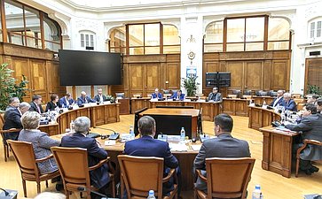 Сенаторы Российской Федерации приняли участие в семинаре, прошедшем в Центральном банке РФ