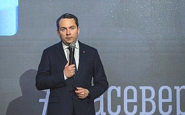 Елена Дягилева приняла участие в заслушивании ежегодного отчёта о деятельности регионального правительства перед депутатами Мурманской областной Думы