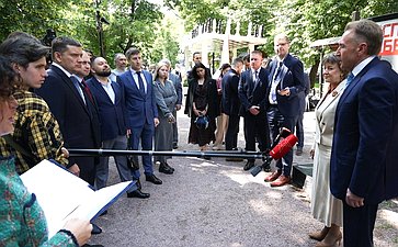 Николай Журавлев принял участие в открытии фотовыставки Российского экспортного центра «Экспорт во имя Победы»