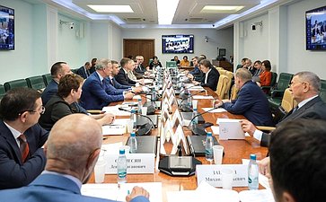 Круглый стол Комитета СФ по аграрно-продовольственной политике и природопользованию совместно с Комитетом СФ по экономической политике «Актуальные вопросы развития минерально-сырьевого комплекса Российской Федерации»