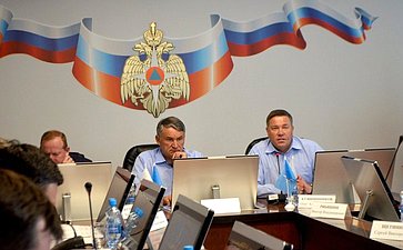 Губернатор О. Кувшинников подводит итоги совещания