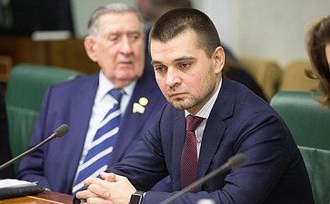 С. Мамедов Заседание Комитета общественной поддержки жителей Юго-Востока Украины