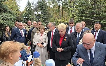 Ольга Бас в ходе поездки в регион приняла участие в торжественном мероприятии, посвященном 130-летию со дня основания города Антрацита