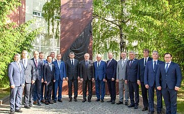В рамках выездного заседания Комитета СФ по обороне и безопасности сенаторы посетили ряд социально значимых предприятий Свердловской области