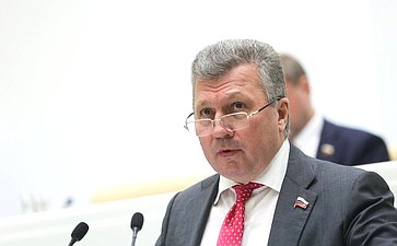 Валерий Васильев