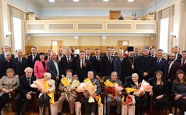 Николай Владимиров поздравил почетных граждан города Чебоксары — участников Великой Отечественной войны