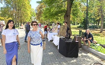 Екатерина Алтабаева посетила фестиваль «Русская Троя» на Малаховом кургане, организованный Музеем-заповедником героической обороны и освобождения Севастополя