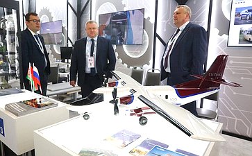 Посещение выставки достижений народного хозяйства регионов России и Беларуси