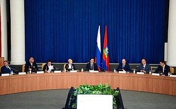 В Орловской области сенаторы подвели итоги акции «Профилактический щит страны» и обсудили вопросы развития социальной сферы региона