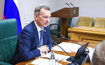 Андрей Яцеин