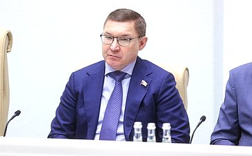 Владимир Якушев