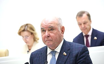 Григорий Карасин