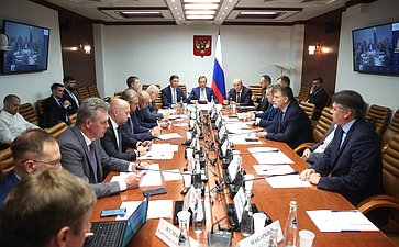 Заседание секции «Цифровая трансформация транспорта» на тему «Обсуждение концепций логистического проекта-международного транспорта БАС-Хаба с применением беспилотных летательных аппаратов между Россией и Китаем»