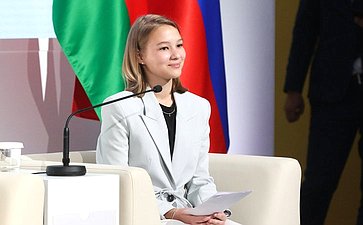 Встреча Председателя СФ Валентины Матвиенко и Председателя Совета Республики Национального собрания Республики Беларусь Натальи Кочановой с представителями молодежи России и Беларуси