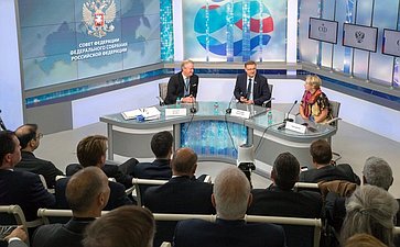 К. Косачев провел встречу с участниками программы «Внутри Кремля»