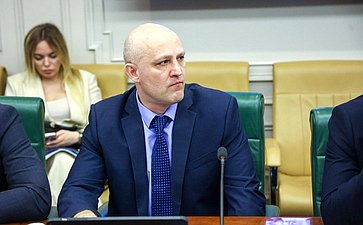 Заседание Совета по развитию транспортного комплекса в субъектах РФ при Совете Федерации