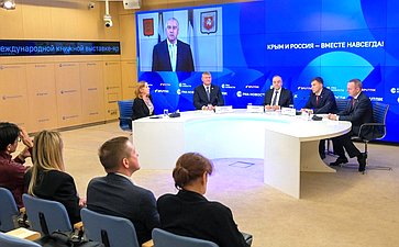 Сенатор РФ Сергей Карякин принял участие в видеомосте Москва — Симферополь «Крым и Россия — вместе навсегда» к 12-й годовщине воссоединения Крыма и Севастополя с Россией