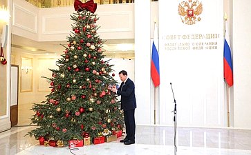 Александр Ролик принял участие во Всероссийском благотворительном проекте «Ёлка желаний»