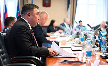 Александр Новьюхов провел в Ханты-Мансийском автономном округе — Югре семинар о деятельности общин и НКО коренных народов