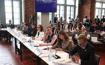 Совместное заседание руководящих органов Палаты молодых законодателей при Совете Федерации и Молодежного совета при Совете Республики Национального собрания Республики Беларусь