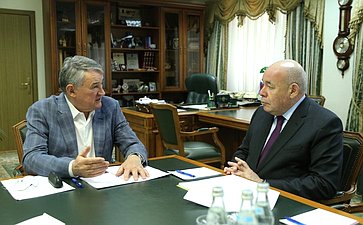 Рабочая встреча заместителя Председателя СФ Юрия Воробьева и Михаила Швыдкого
