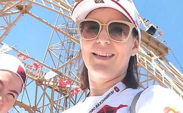 Маргарита Павлова приняла участие в стартовом этапе полумарафона — «Парижской миле»