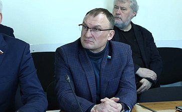 Виктор Калашников посетил краевой клинический центр онкологии в Хабаровске