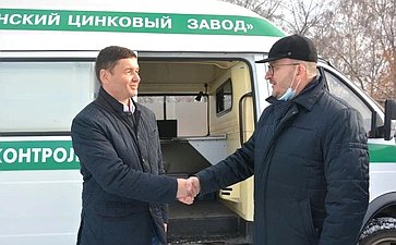 Олег Цепкин в рамках работы в регионе посетил областной Центр экологического мониторинга, а также стационарные и мобильные посты контроля атмосферного воздуха