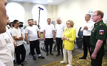 Валентина Матвиенко посетила в Кисловодске Военный санаторий и встретилась с участниками СВО, проходящими реабилитацию