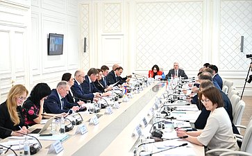 Сенаторы РФ приняли участие в заседании Постоянной комиссии МПА СНГ по изучению опыта государственного строительства и местного самоуправления