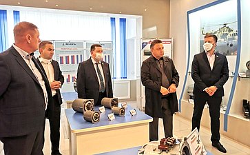 Парламентарии посетили Конструкторское бюро электроизделий и Сарапульский электрогенераторный завод