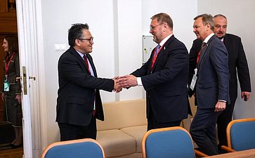 Встреча заместителя Председателя СФ Константина Косачева с заместителем Председателя Сената Парламента Малайзии. XI Невский международный экологический конгресс