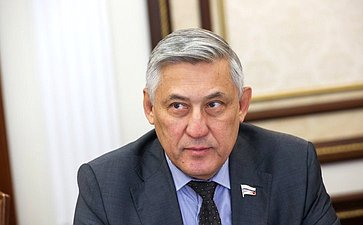 Юрий Валяев