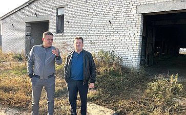 Айрат Гибатдинов в преддверии Дня работника сельского хозяйства и перерабатывающей промышленности посетил ряд агропромышленных предприятий Ульяновской области