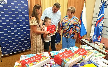 Сергей Колбин в рамках работы в регионе провел прием граждан по вопросам образования