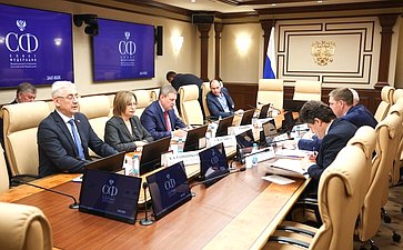 Совместное совещание комитетов СФ «Проект федерального бюджета на 2026–2028 годы: приоритеты финансирования государственной программы Российской Федерации «Развитие авиационной промышленности»